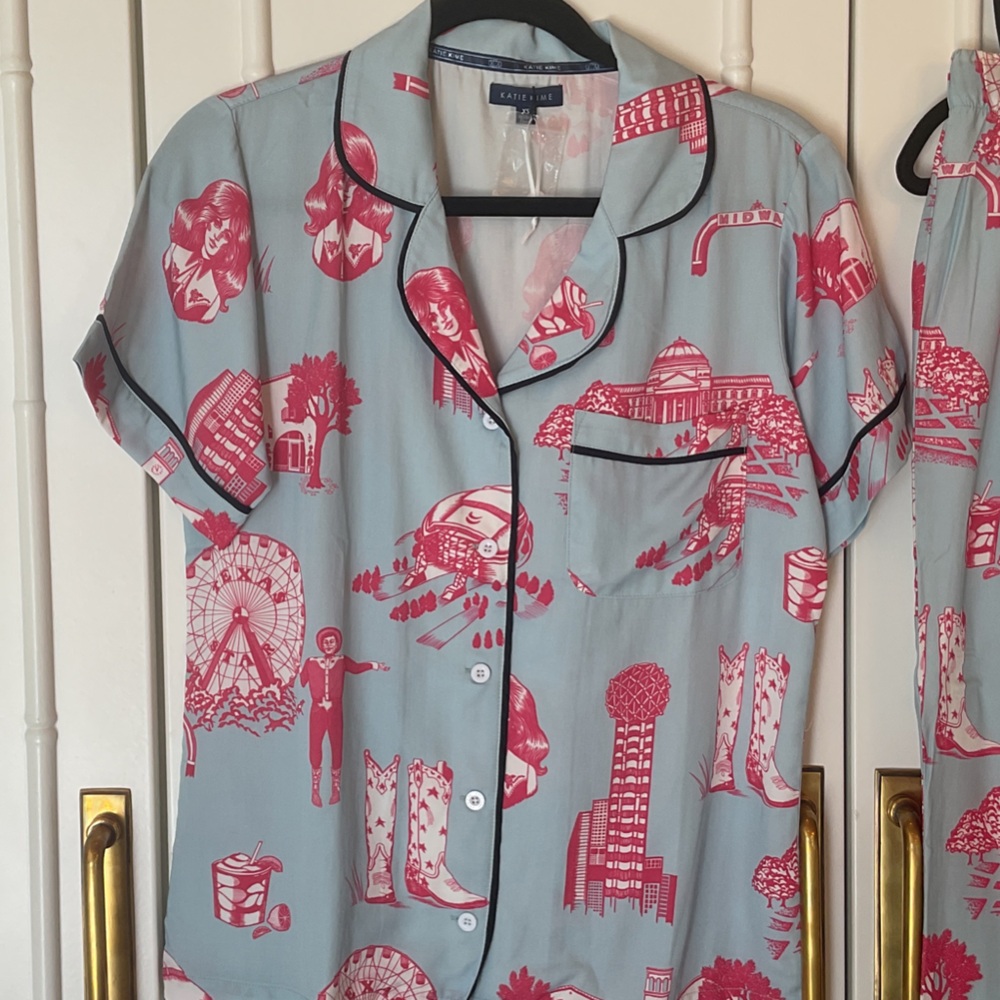 Katie Kime Women's Blue and Pink Pajama Set. 
Dallas Toile Navy